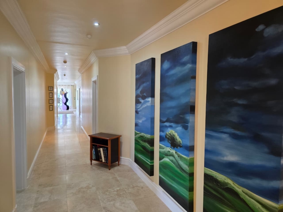 6 Bedroom Property for Sale in Myoli Beach Western Cape